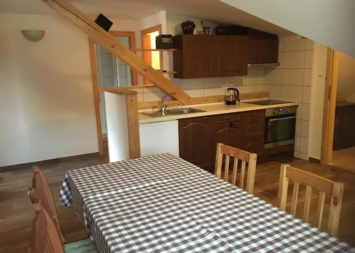 Ubytovani V Ouklidu 公寓 Nedrahovice